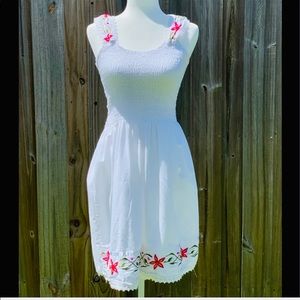 ♣️ VINTAGE Smocked top embroidered flower dress!